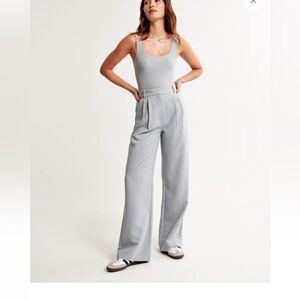 Sloane A&F tailored pants